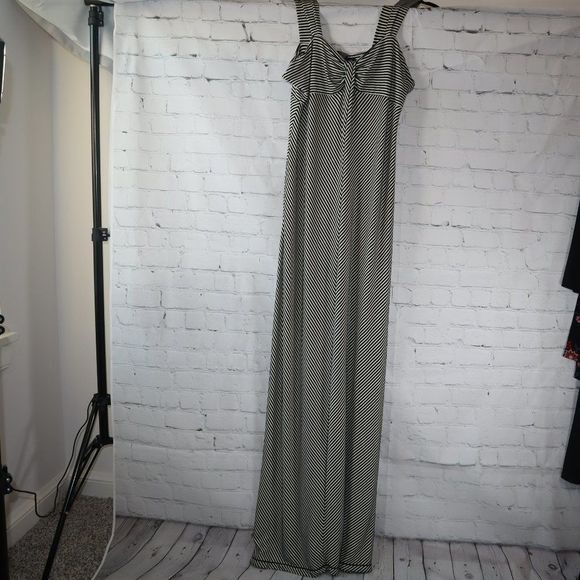 Max Edition Black and White Striped Sleeveless Maxi Dress Women's Size XL-NWT - Picture 1 of 6